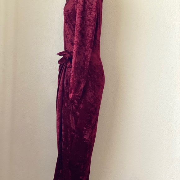 SOLDCrushed burgundy velvet All that jazz L dress - Picture 7 of 8